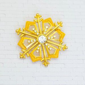 Vintage Gold Tone Geometric Snowflake Rhinestones Brooch - V22